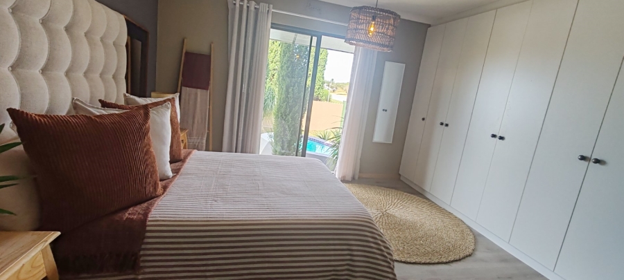 3 Bedroom Property for Sale in Heiderand Western Cape